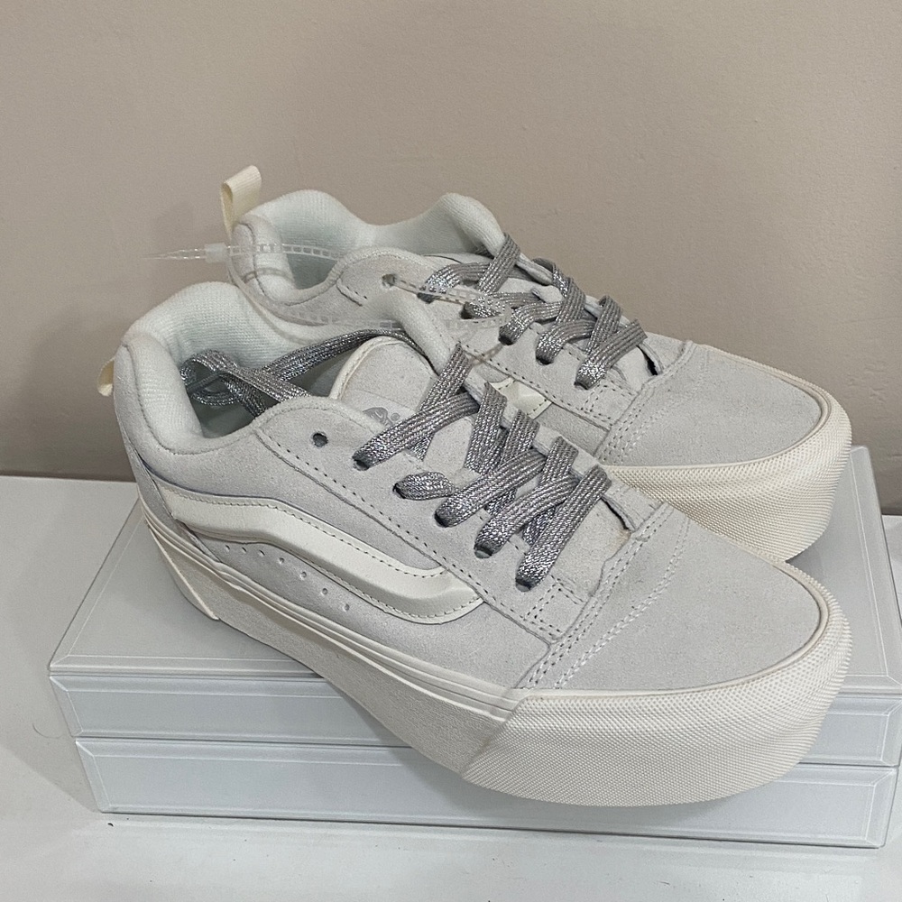New Vans Old School Stackform/Platform Sneakers Womens Size 7